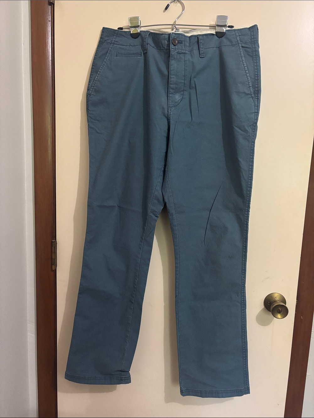 Old Navy Men's Straight Chinos Blue